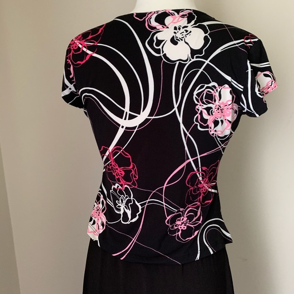 Black and Pink Blouse - Picture 3 of 5